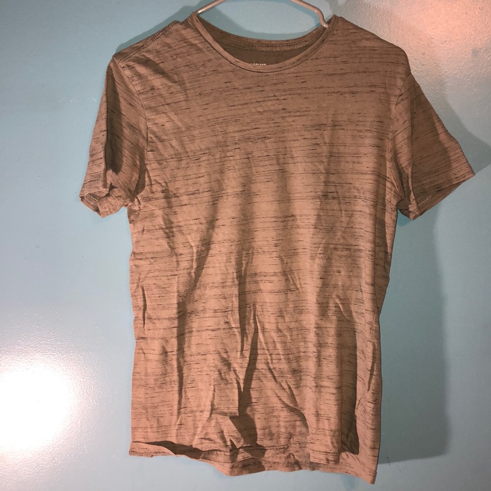 Grey t shirt